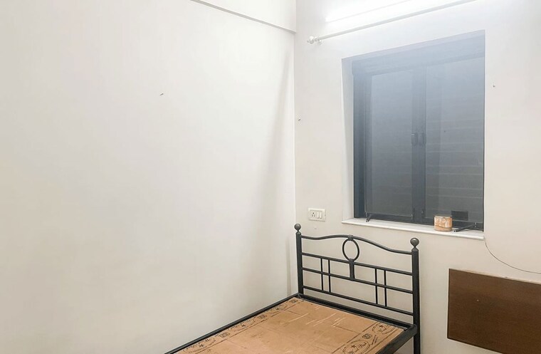Room, thane west Pg For Boys In Thane West 10387396