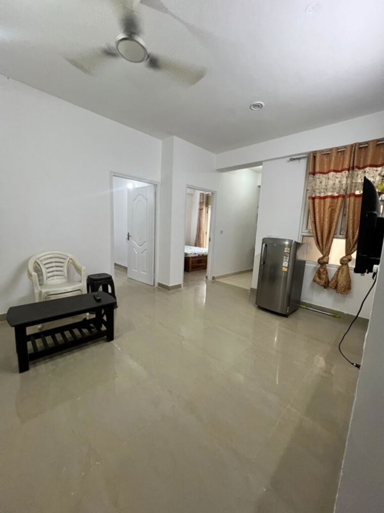 Living Room, shree-vardhman-mantra 2 Bedroom 900 Sq.Ft. Apartment In Sector 67 Gurgaon 10387410