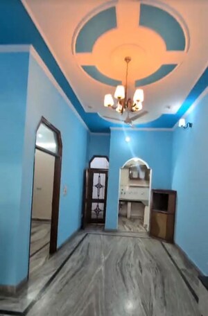 Bathroom in 3 BHK Builder Floor at Vaishali Media Apartment, Vaishali Sector 5 – for Rent