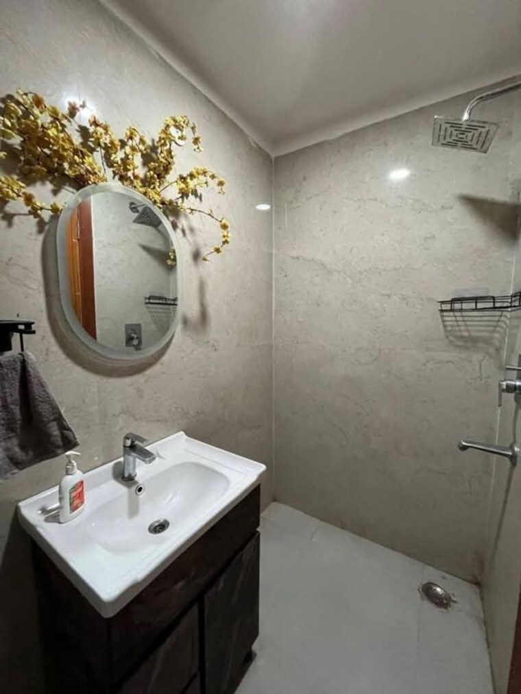 Bathroom, neb sarai 2 Bedroom 1400 Sq.Ft. Builder Floor In Neb Sarai Delhi 10387525