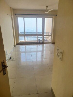 Room in 3 BHK Apartment at Mahindra Aura, Sector 110a – for Rent
