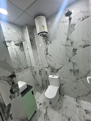 Team Area in 1 RK Builder Floor at South City 1 – for Rent