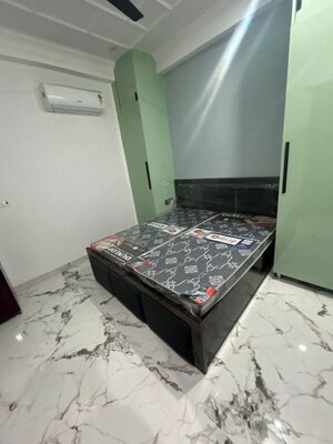 Team Area in Studio Builder Floor at Moti Vihar – for Rent