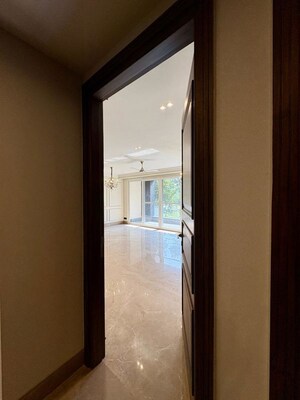 Building Lobby in 4 BHK Builder Floor at Dlf Cyber City – for Sale