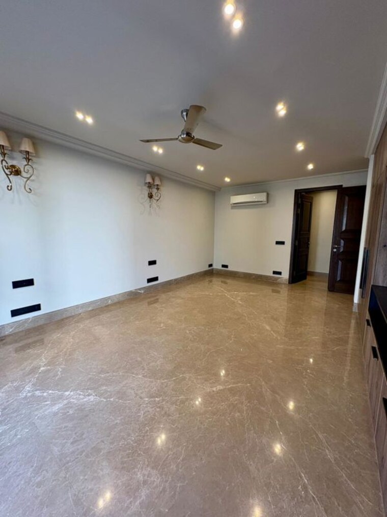 Room, dlf cyber city 4 Bedroom 565 Sq.Yd. Builder Floor In Dlf Cyber City Gurgaon 10387617