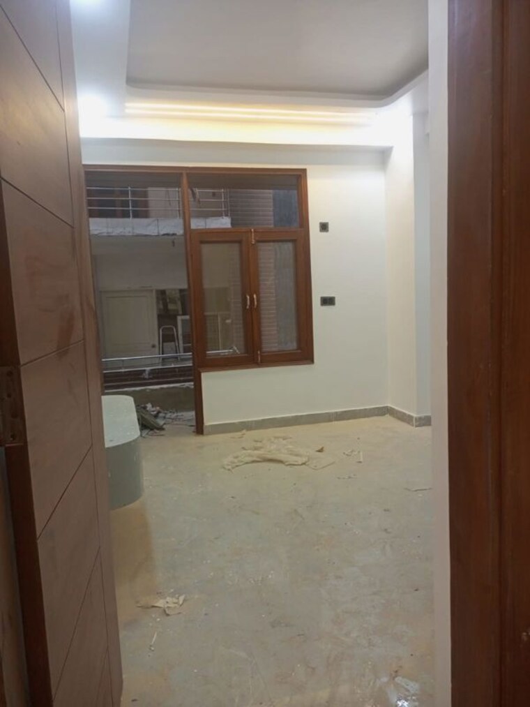 Room, srs-apartments 1 Bedroom 700 Sq.Ft. Builder Floor In Sector 73 Noida 10387615