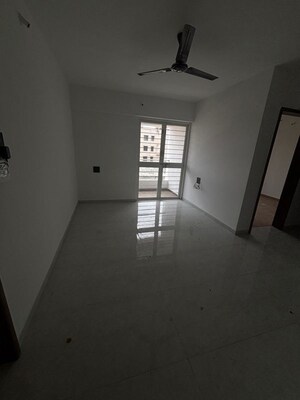Room in 2 BHK Apartment at Skyways Horizon, Lohgaon – for Rent