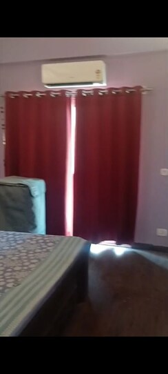 3 BHK Apartment For Rent in Mahagun Moderne