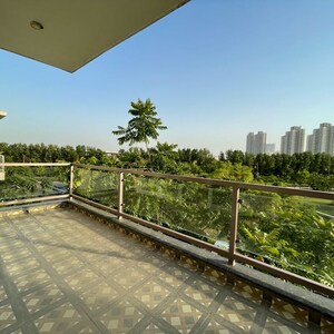 Balcony in 3 BHK Apartment at BPTP Amstoria Country Floor, Sector 102 – for Rent