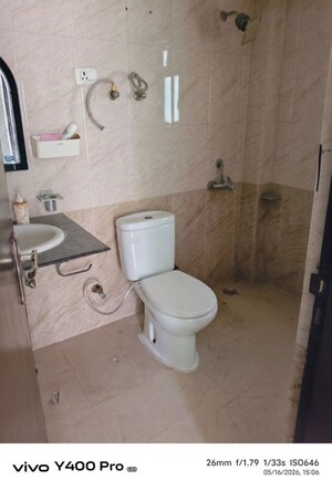 Bathroom in 3 BHK Apartment at Amrapali Silicon City, Sector 76 – for Rent