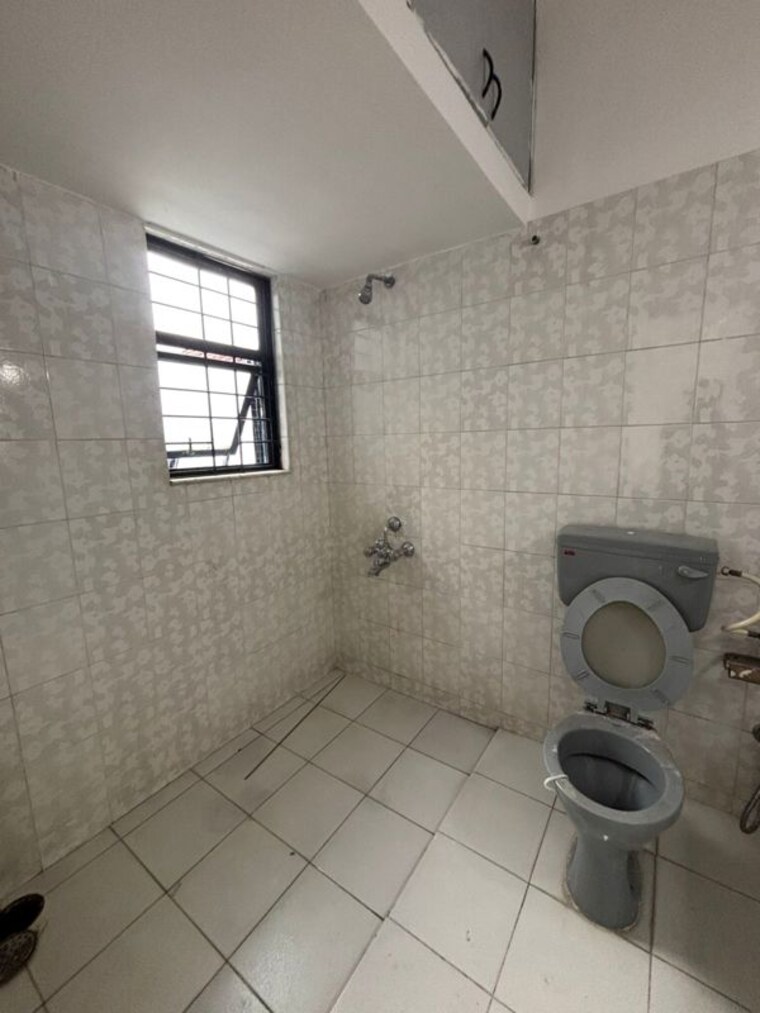 Bathroom, raheja-gardens 2 Bedroom 1000 Sq.Ft. Apartment In Wanwadi Pune 10387651