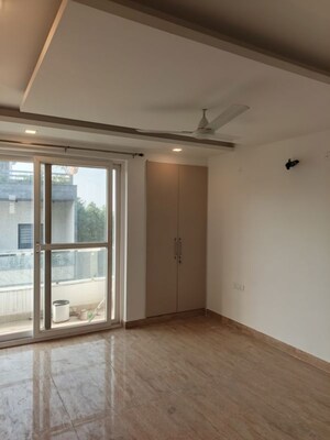 Room in 3 BHK Apartment at Puri Kohinoor, Sector 89 – for Sale