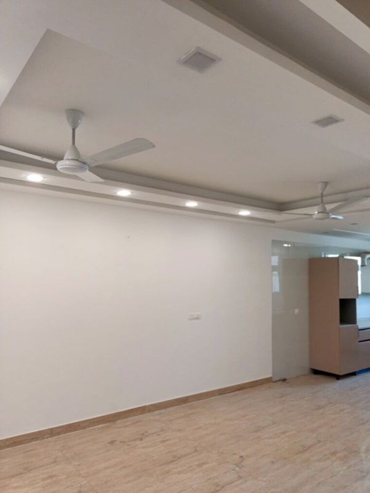Room, puri-kohinoor 3 Bedroom 180 Sq.Ft. Apartment In Sector 89 Faridabad 10387654