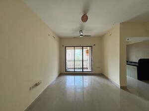Room in 2 BHK Apartment at Harmony Horizons, Ghodbunder Road – for Rent