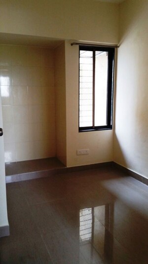Room in 2 BHK Apartment at Akruti Hubtown, Mira Road – for Rent