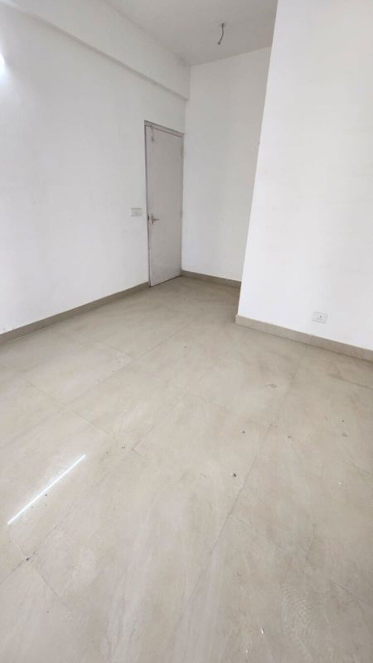 Room, suncity-avenue-76 2 Bedroom 721 Sq.Ft. Apartment In Sector 76 Gurgaon 10387667