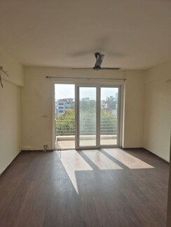 3.5 BHK + Servant Room Apartment For Rent in Mahindra Aura