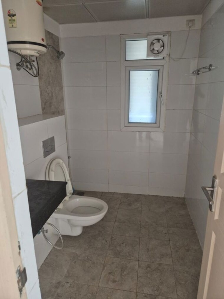 Bathroom, mahindra-aura 3.5 Bedroom 1954 Sq.Ft. Apartment In Sector 110a Gurgaon 10387649