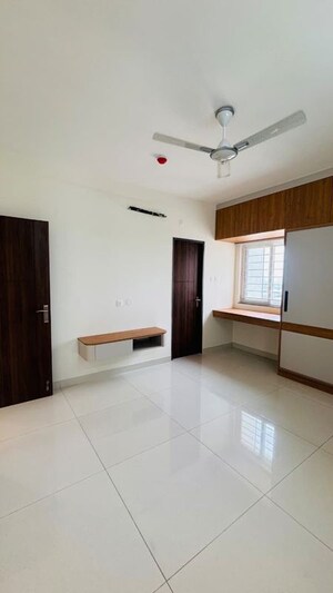 Room in 3 BHK Apartment at My Home Tridasa, Tellapur – for Rent