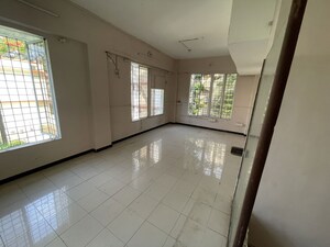 Room in 2 BHK Villa at Lotus Unity, Versova – for Rent