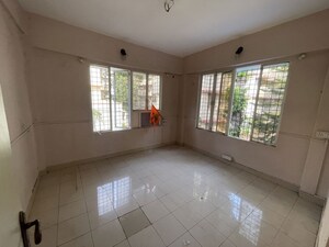 Room in 2 BHK Villa at Lotus Unity, Versova – for Rent
