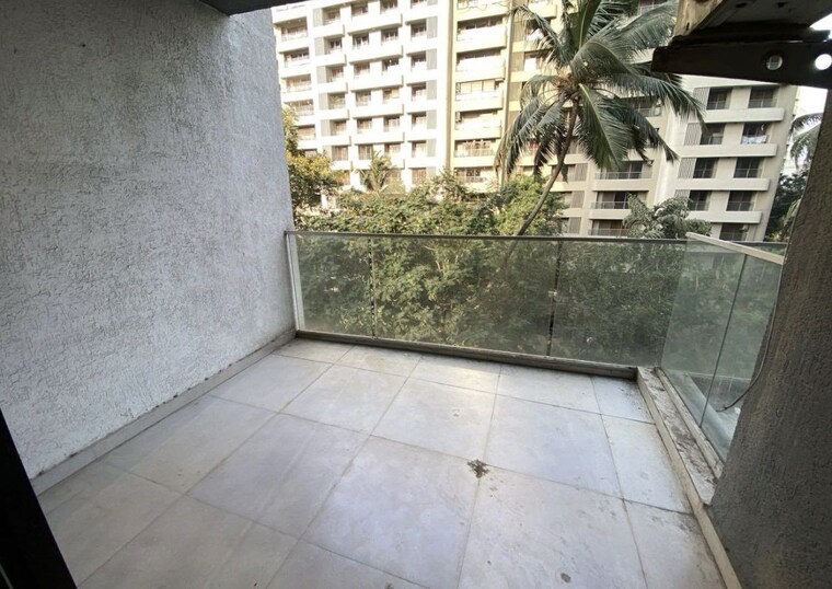 Balcony, rustomjee-oriana 3 Bedroom 1100 Sq.Ft. Apartment In Bandra East Mumbai 10387728