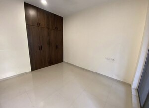 Room in 3 BHK Apartment at Rustomjee Oriana, Bandra East – for Rent