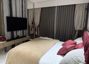 Bedroom in 3 BHK Apartment at Resham Tower, Bandra West – for Rent