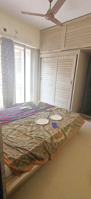 Bedroom in 1 BHK Apartment at Malad West – for Rent