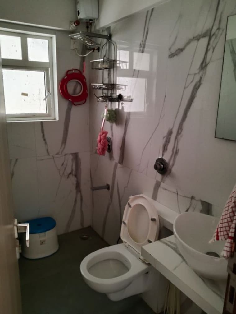 Bathroom, sher-e-punjab 3 Bedroom 825 Sq.Ft. Apartment In Andheri East Mumbai 10343115
