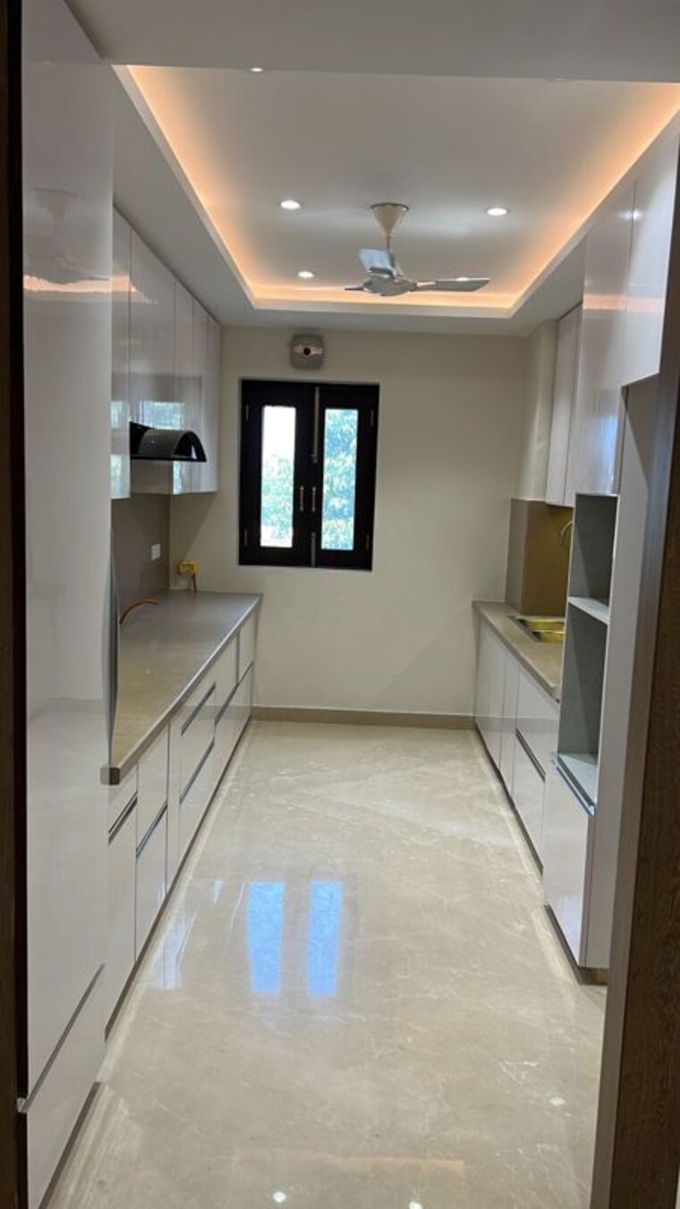 Room, anand vihar 3 Bedroom 1800 Sq.Ft. Builder Floor In Anand Vihar Delhi 10387799