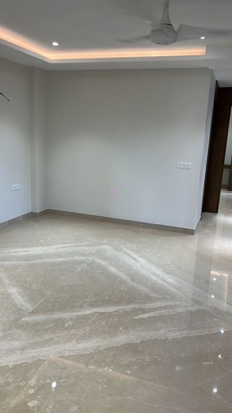 Room, anand vihar 3 Bedroom 1800 Sq.Ft. Builder Floor In Anand Vihar Delhi 10387799