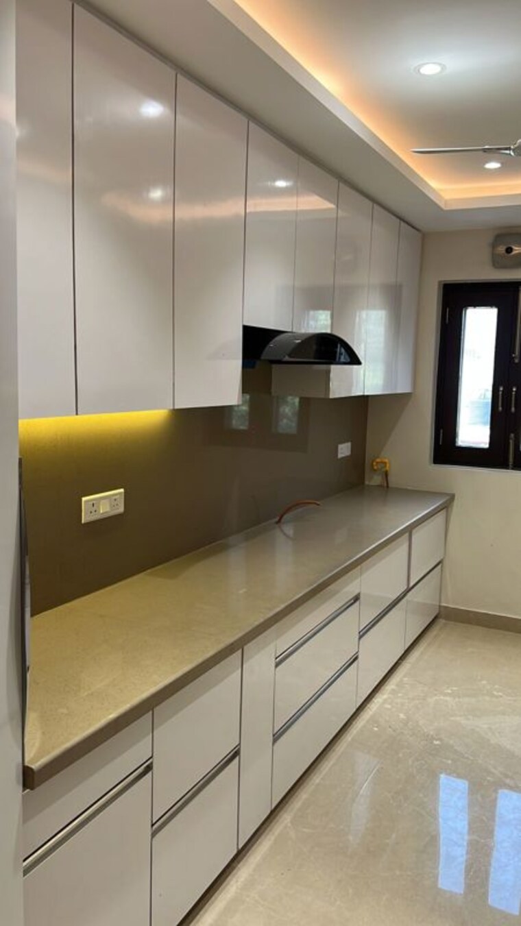 Kitchen, anand vihar 3 Bedroom 1800 Sq.Ft. Builder Floor In Anand Vihar Delhi 10387799