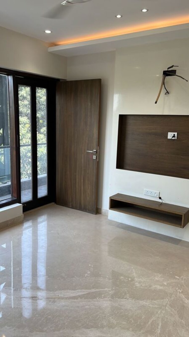 Room, anand vihar 3 Bedroom 1800 Sq.Ft. Builder Floor In Anand Vihar Delhi 10387799