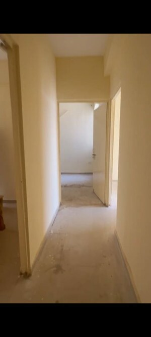 Room in 3 BHK Apartment at Conscient Habitat Residences, Sector 78 – for Sale