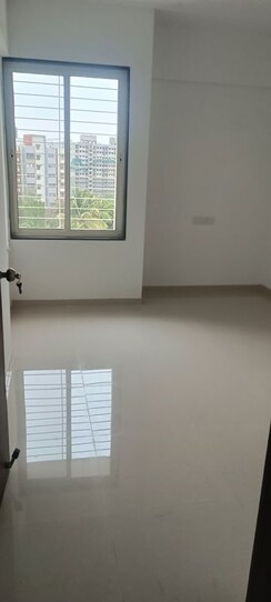 3 BHK Apartment For Sale in Kamgar Putala Vasahat
