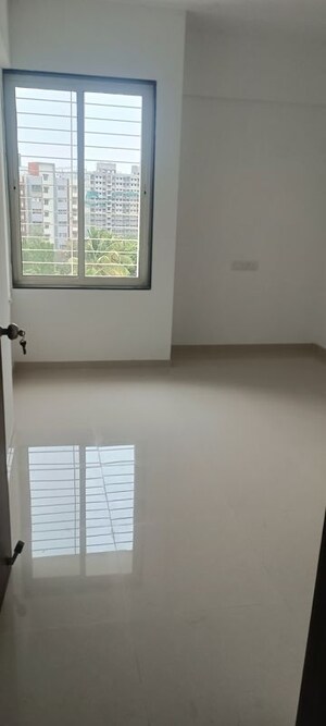 3 BHK Apartment For Sale in Kamgar Putala Vasahat