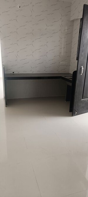 Room in 3 BHK Apartment at Kamgar Putala Vasahat – for Sale