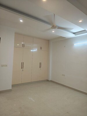 Room in Studio Apartment at Elan Nirvana, Sector 50 – for Rent