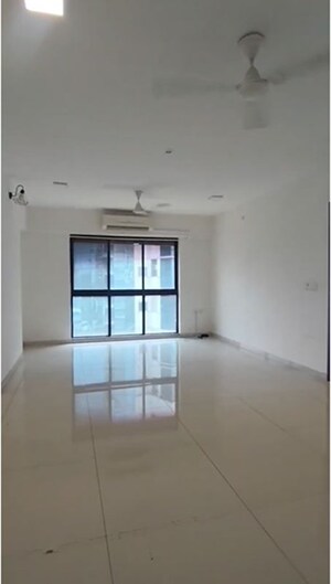 Living Room in 2 BHK Apartment at Chembur – for Rent