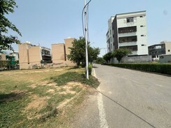 Plot For Sale in Sector 75