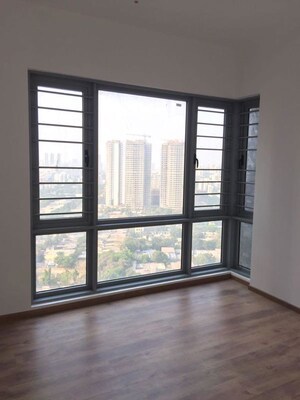 Room in 2 BHK Apartment at JPV Pratap Cress, Malad West – for Sale