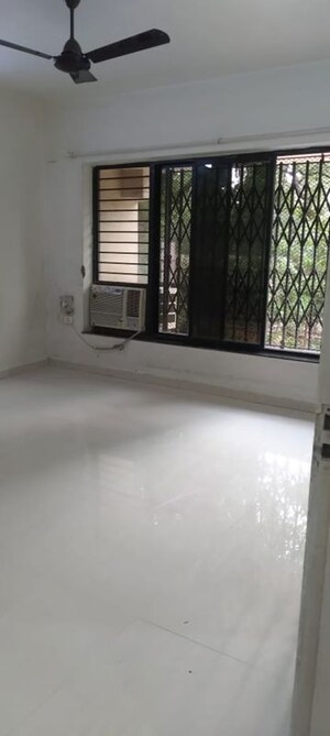 Bedroom in 3 BHK Apartment at Chembur – for Rent