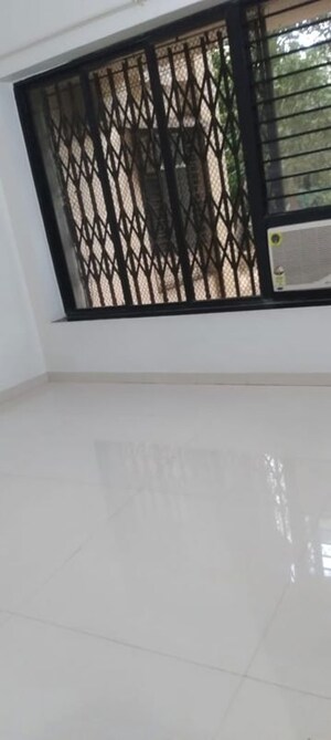 Bedroom in 3 BHK Apartment at Chembur – for Rent