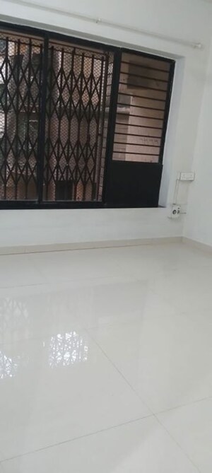 Bedroom in 3 BHK Apartment at Chembur – for Rent