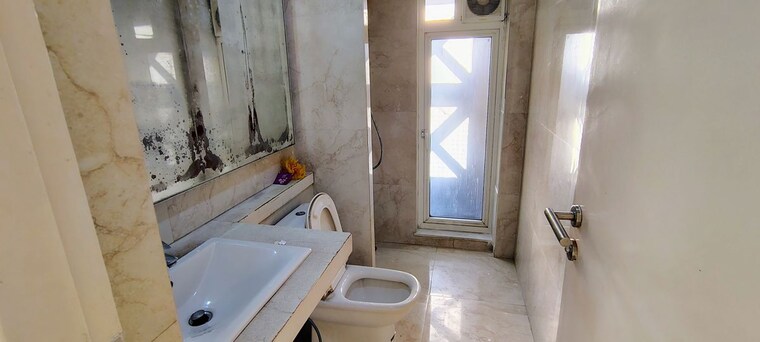 Bathroom, hiranandani-canary 2.5 Bedroom 900 Sq.Ft. Apartment In Ghodbunder Road Thane 10387891