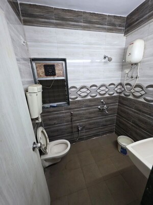 Bathroom in 3 BHK Villa at Chembur – for Rent