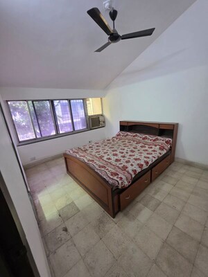 Bedroom in 3 BHK Villa at Chembur – for Rent