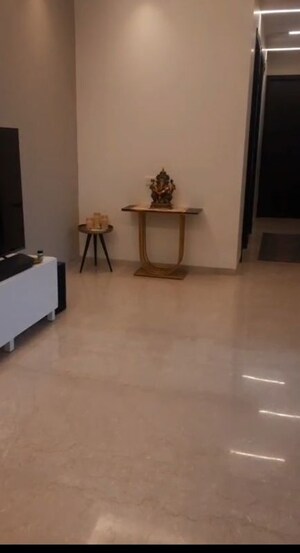 Room in 2 BHK Apartment at Ansal Whispering Meadows, Mulund West – for Sale