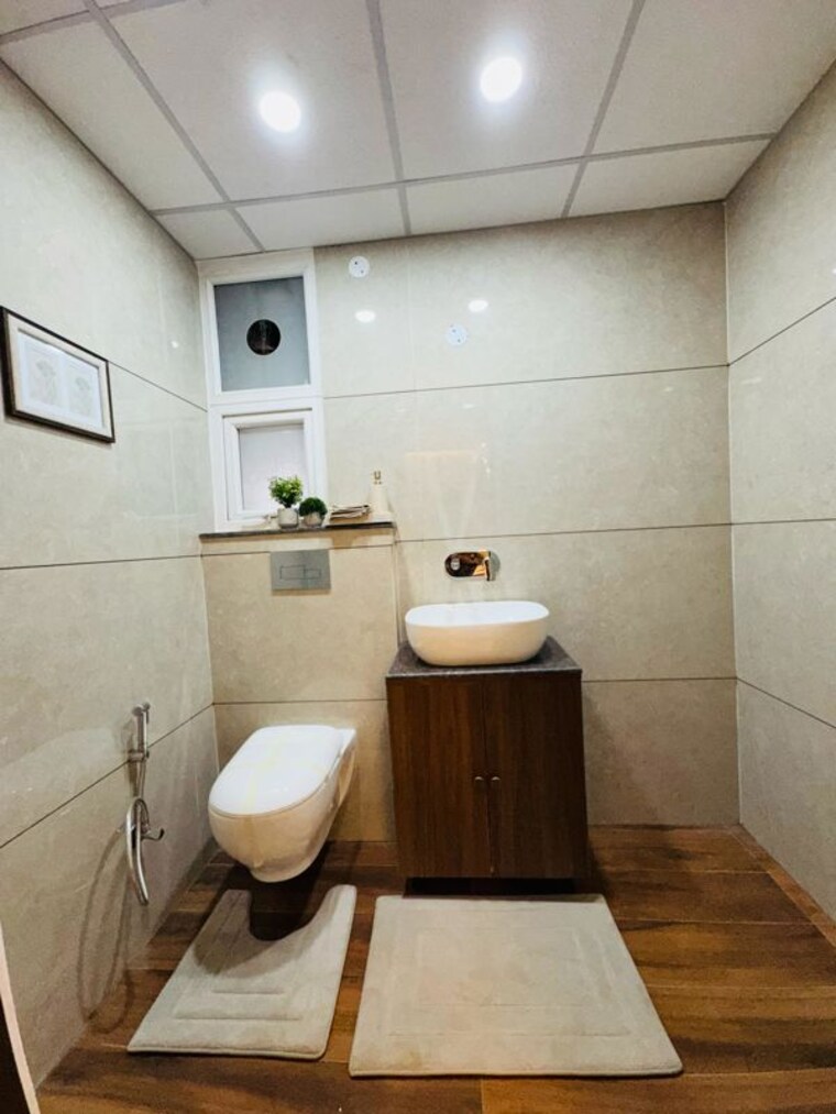 Attached Bathroom, nagla road 3 Bedroom 1750 Sq.Ft. Apartment In Nagla Road Zirakpur 10377505